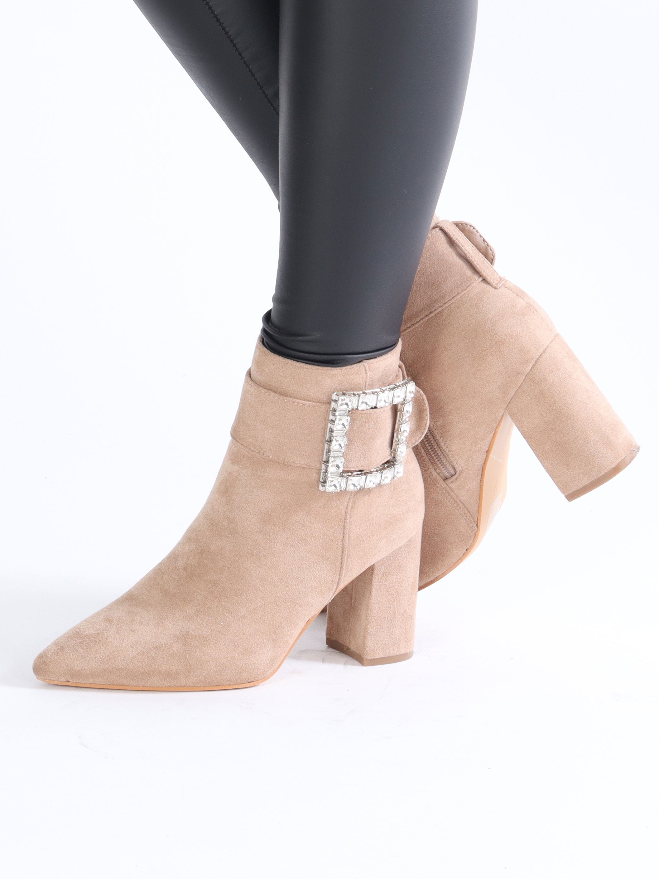 Soffie - Støvler med spænde